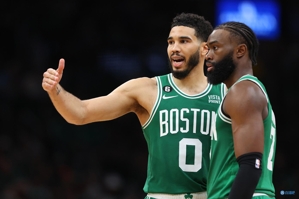 Kong Dexin: Timberwolves chỉ cập bến Boston 7 giờ trước trận đấu và hai đội đã chơi cuồng nhiệt để bất bại trên sân nhà.