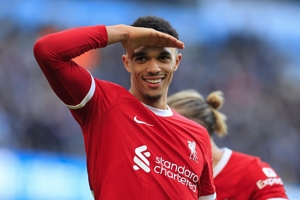 Alexander-Arnold: Manchester City có nhiều chức vô địch hơn, nhưng chức vô địch của chúng tôi có ý nghĩa hơn. Tình hình tài chính của hai đội khác nhau.