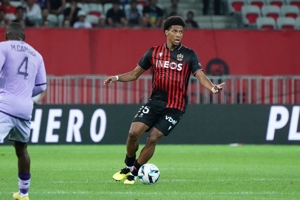 Romano: Todibo nằm trong danh sách ký hợp đồng của Manchester United, Nice định giá cầu thủ này ở mức 40 triệu bảng