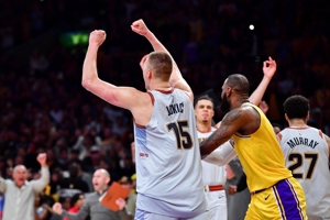 Malone: ​​​​Jokic được những người hâm mộ đến thăm như James ghi nhận, đây là vinh dự lớn nhất đối với một cầu thủ.