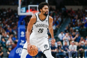 Chọn 1 trong 2! Shams: Dinwiddie đã gặp Mavericks ngày hôm qua và sẽ gặp Lakers vào ngày mai và ngày mốt