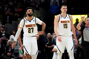 Pas de deux! 54 trong số 61 điểm của Nuggets được ghi bởi Jokic + Murray và các đồng đội kiến ​​tạo.