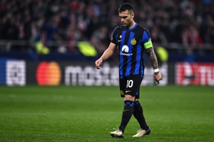 Inter Milan bị ngược dòng và bị loại sau khi thắng trận lượt đi vòng loại trực tiếp Champions League, lần thứ hai trong lịch sử đội bóng xảy ra.