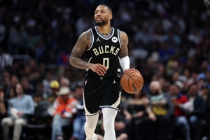 Hôm nay tôi đeo đồng hồ! Lillard thực hiện 10 trong số 19 quả ba điểm, 4 trong số 8 quả từ phạm vi ba điểm, ghi được 31 điểm và 16 pha kiến ​​​​tạo.