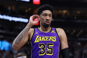 Quan chức của Lakers: Hôm nay Wood đã hoàn thành ca phẫu thuật nội soi khớp đầu gối trái thành công