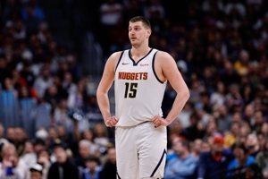 Malone: ​​Jokic có thể ra sân trận hôm nay gặp Grizzlies, Murray và Gordon vắng mặt