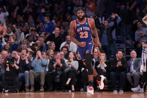 Trở lại sau 111 ngày! Woj: Trận Knicks vs. Raptors hôm nay, Mitchell Robinson có thể thi đấu